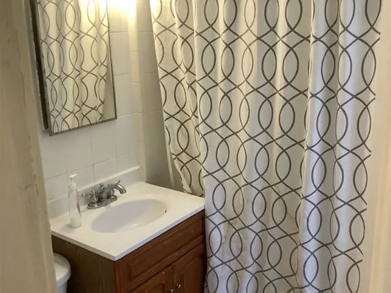 318 Summit Ave #10 — Photo 1