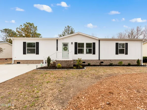 1112 Thrush Court SW, Carolina Shores, NC 28467