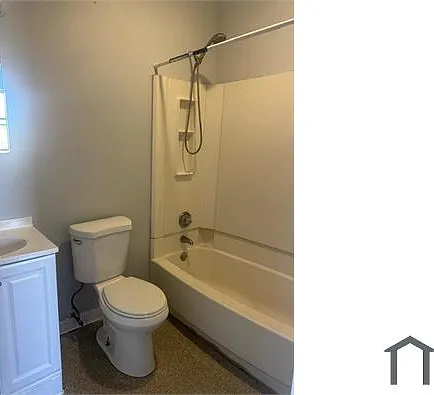 1057 E Main St — Photo 5