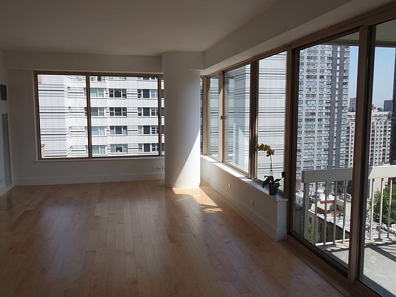3rd image of 200 E 69th St APT 16C