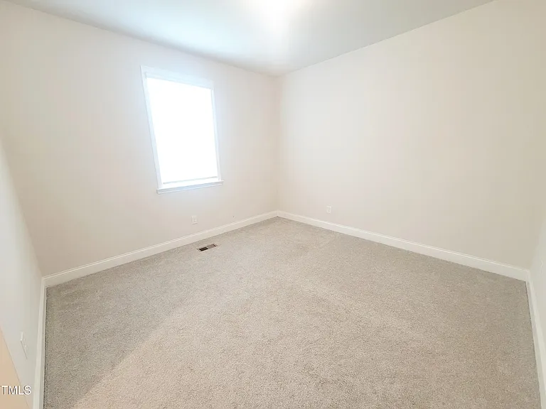 121 Scoville Rd — Photo 32