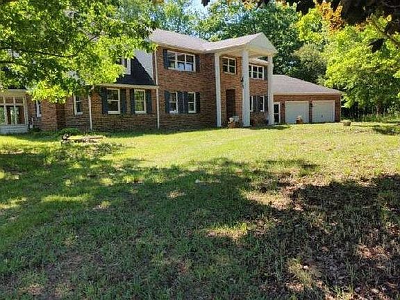 3rd image of 2995 Harper Rd