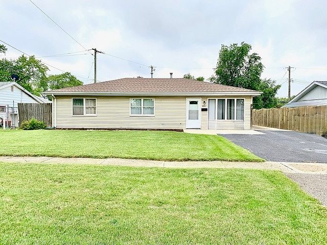 1st image of 203 Mac Gregor Rd