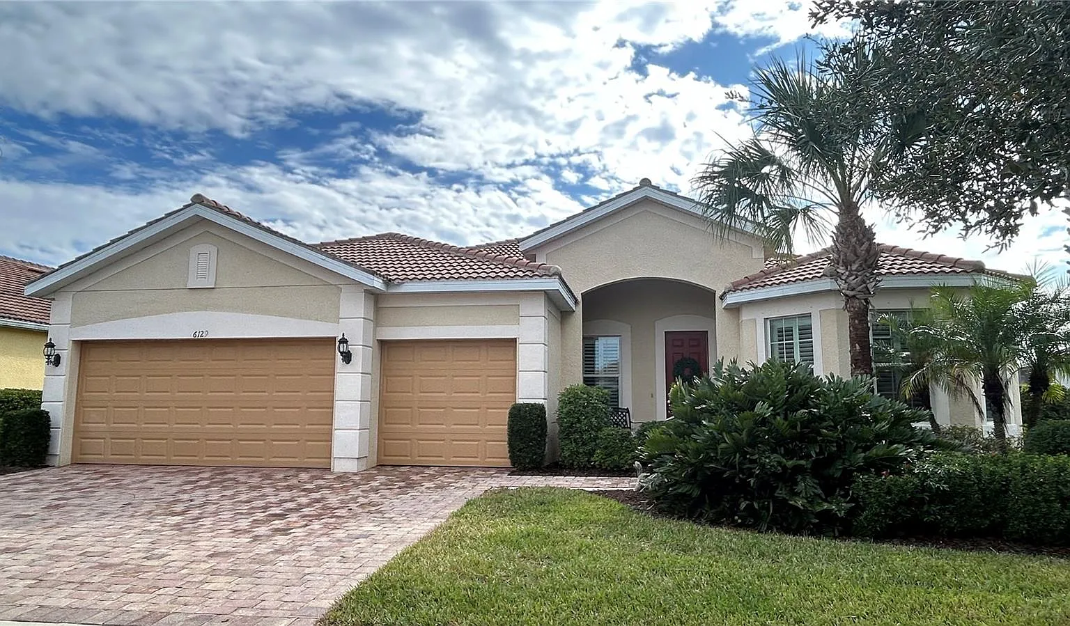 3 bed, 2489 sqft, $7,000 — Photo 1