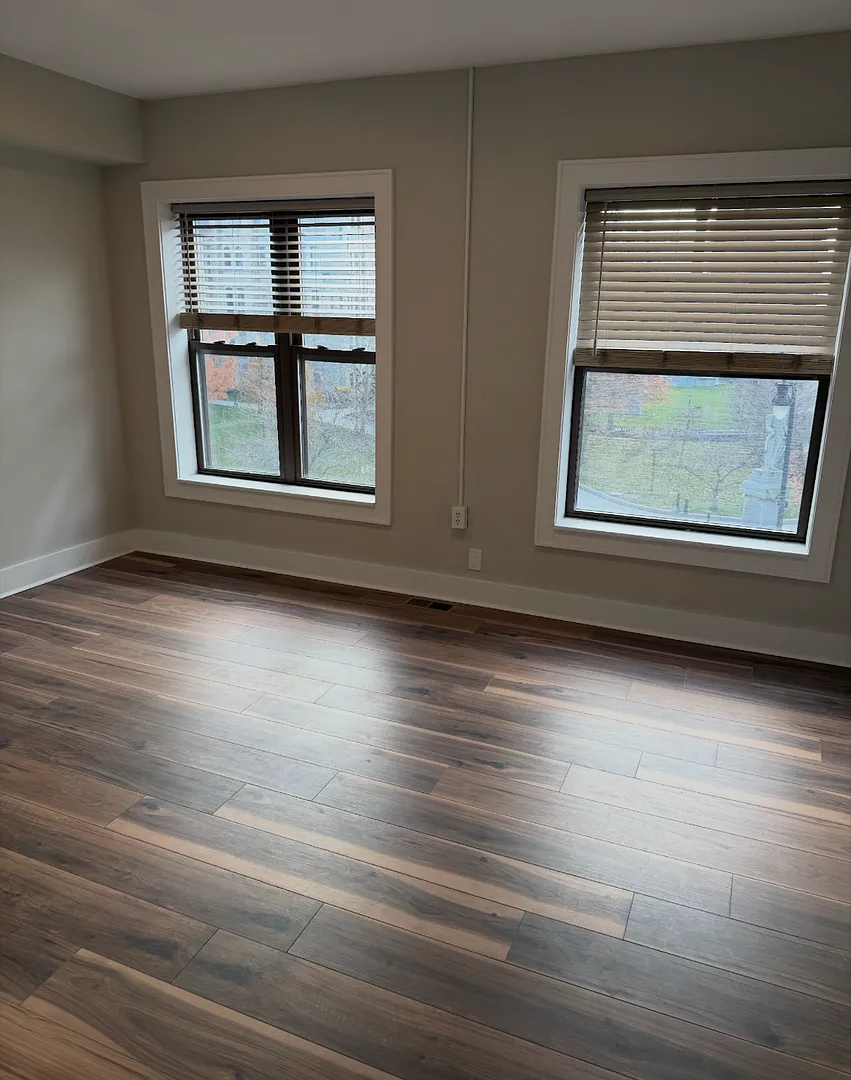 501 Linden St — Photo 2