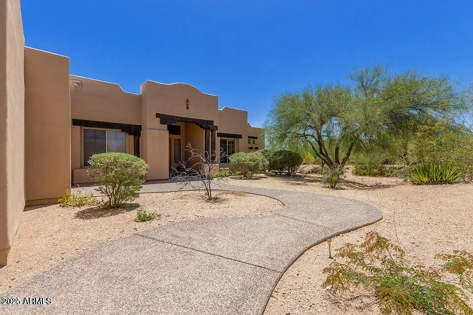 3 bed, 2.5 bath, 3223 sqft, $3,750 — Photo 4
