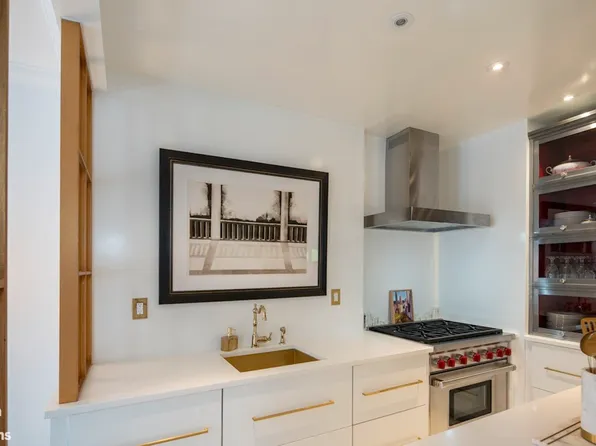 891 Park Avenue image 6 of 12