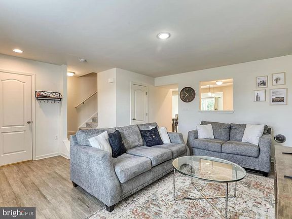 5th image of 658 Thumper Dr