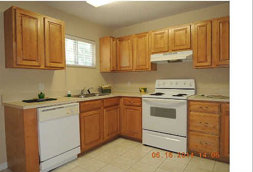 2nd image of 295 SE Lindale Gln
