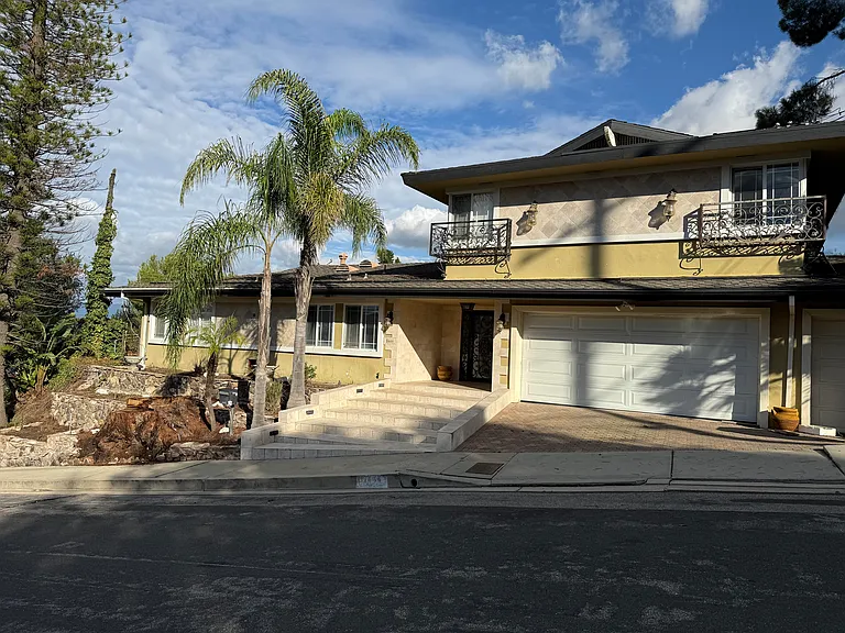 3446 Alginet Dr — Photo 1