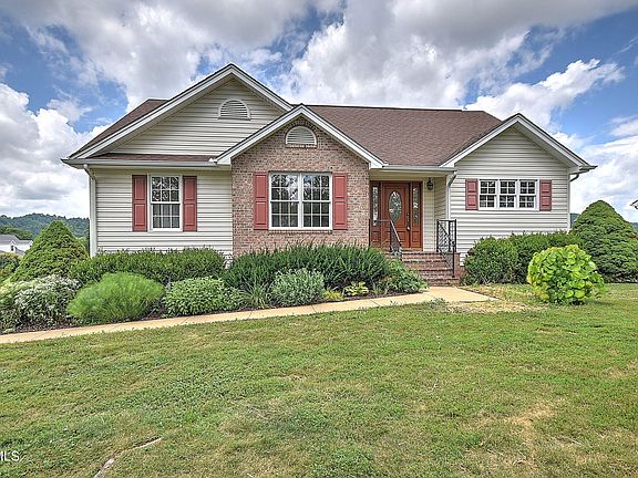 3rd image of 25287 Whiteridge Dr