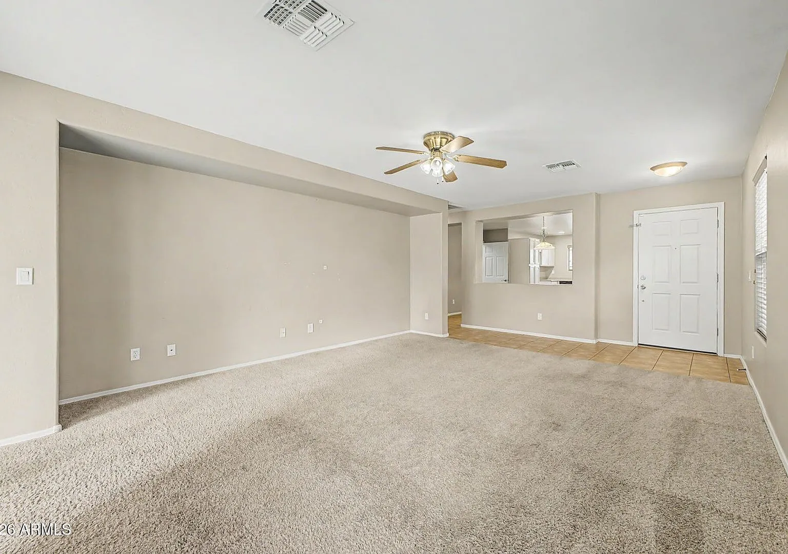Nicely updated 3 bed, 2 bath in San Tan Valley — Photo 2