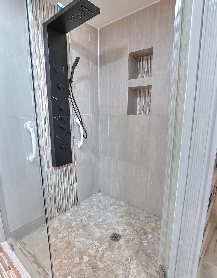 1 bed, 2330 sqft, $1,750 — Photo 4