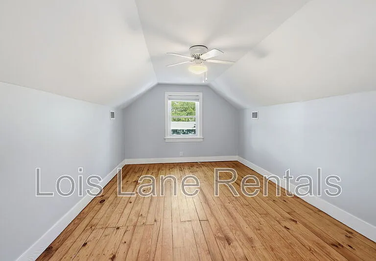 2043 Wappoo Dr — Photo 14