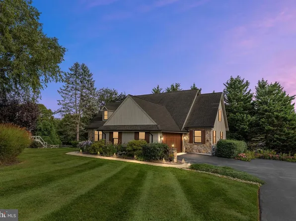 13 Thornberry Ln, Hockessin, DE 19707