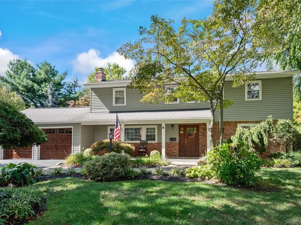 6 Blue Grass Court, Huntington, NY 11743
