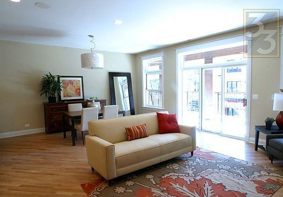 2nd image of 2927 N Lincoln Ave APT 3