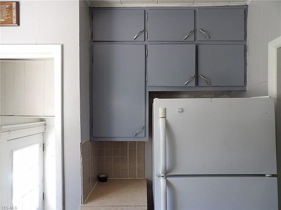 2nd image of 79 Yonker St