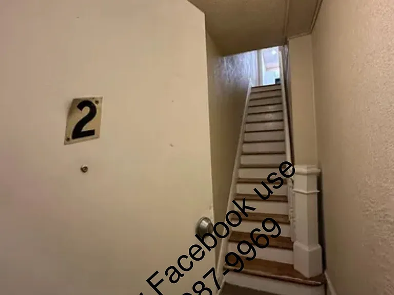 325 W Oley St #2 — Photo 8