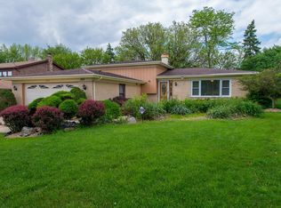305 Terry Ln, Bloomingdale, IL