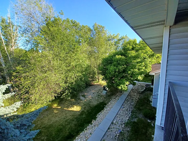 Parkhill Apartments — Photo 35