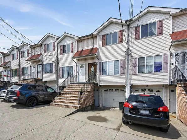 22 Wright St, Staten Island, NY 10304