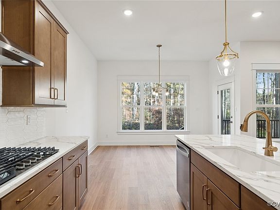 3rd image of 3901 Tuckmar Pond Dr