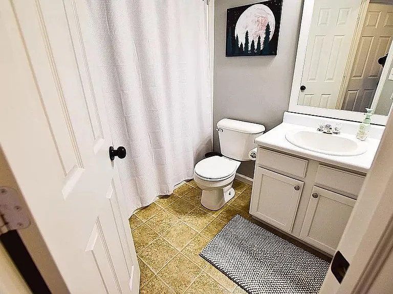 1029 Dahlgren Ln — Photo 12
