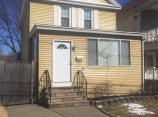 605 7th St, Watervliet, NY 12189