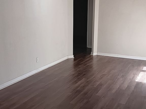3rd image of 10118 E 78th Ter