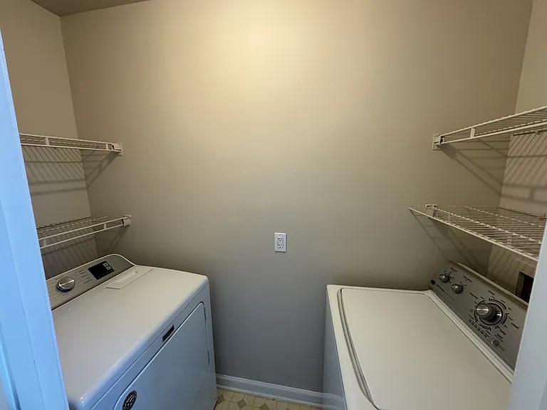61 Mount Vernon Cir — Photo 51