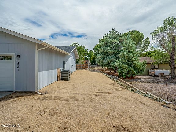 2nd image of 4901 N Treasure Cir