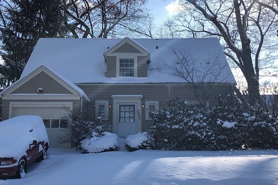1st image of 582 E Tuscarawas Ave
