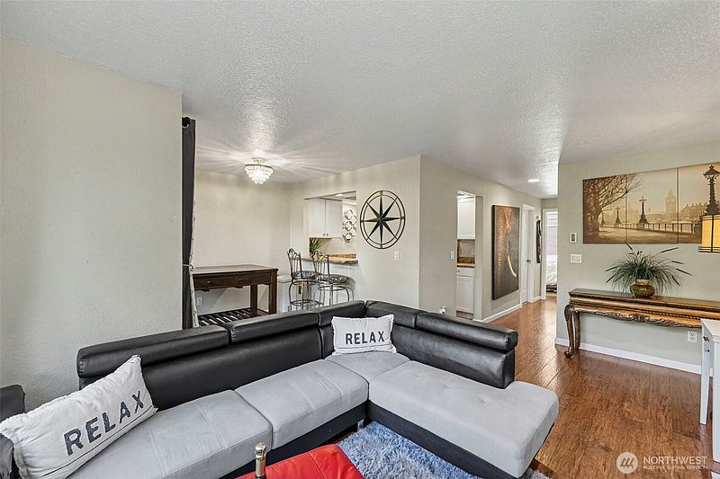 3rd image of 140 Summit Avenue N #A-7