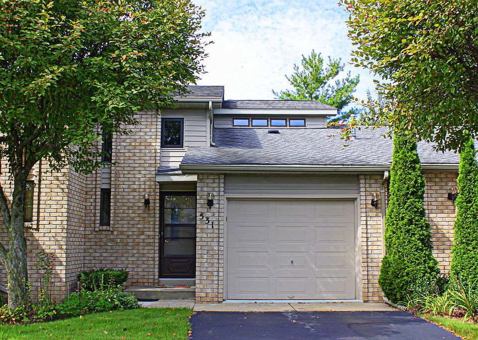 At your convenience.  Easy living can be yours in this terrific 2 bedroom, 2.5 bath condo at Morningside.  Fantastic location, open floor plan, main floor laundry option, abundant storage, gas fireplace, private patio, basement egress, attached garage. Stylish, carefree living at its best! 
