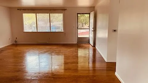 1023 NE 182nd St — Photo 2