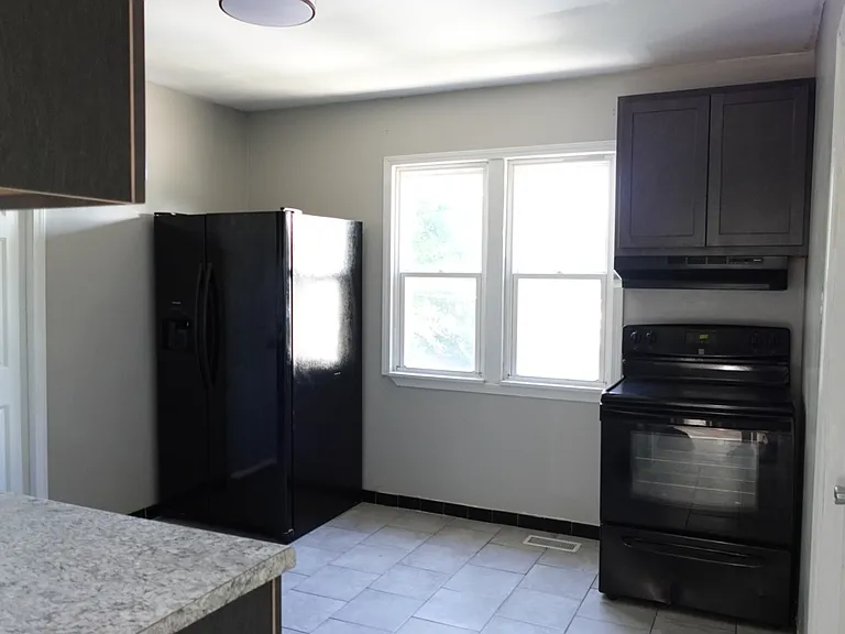 472 Michigan Ave #2 — Photo 6