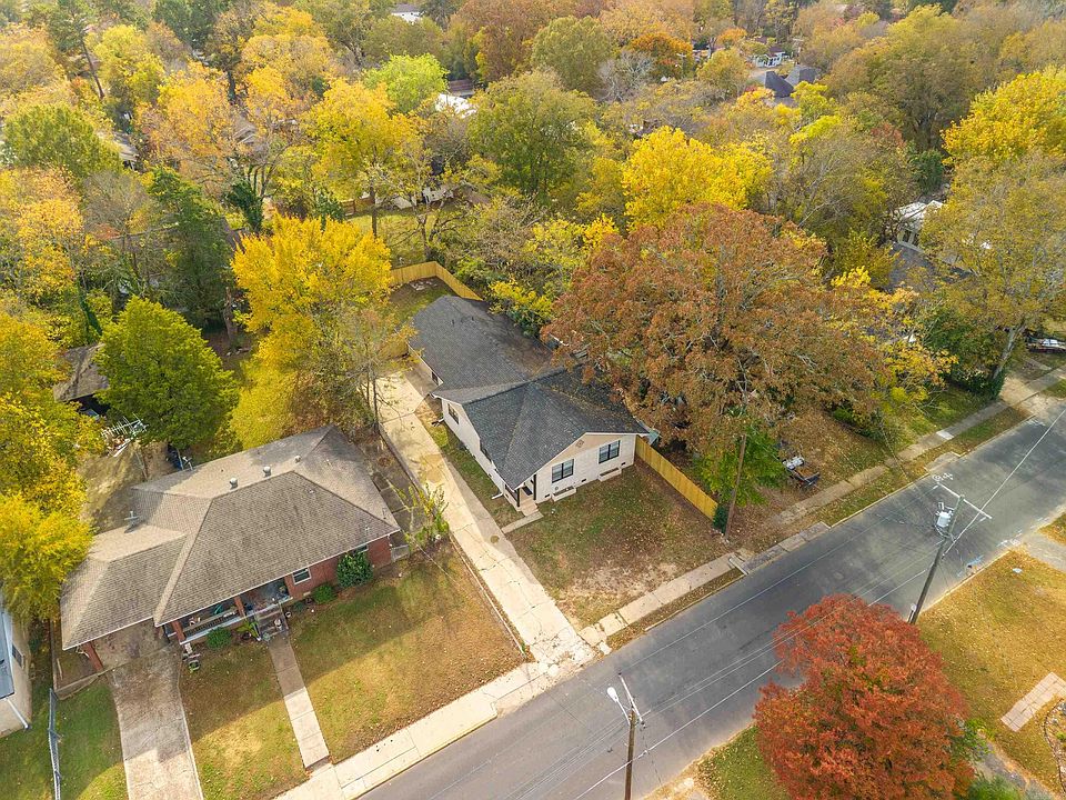 1st image of 261 Woodlawn Ave