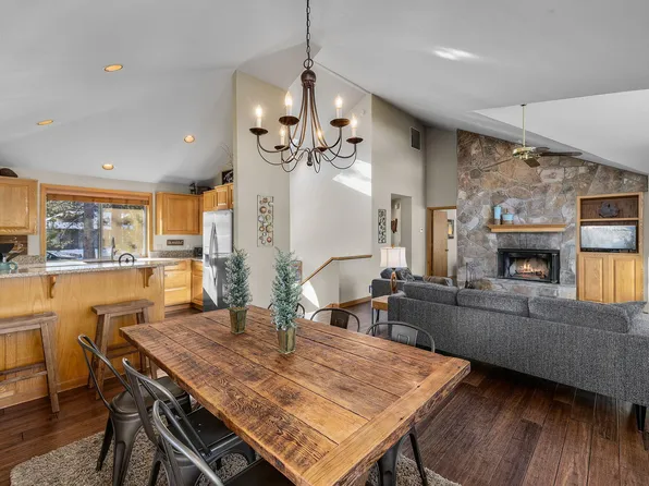 57736 Vine Maple Ln #7, Bend, OR 97707