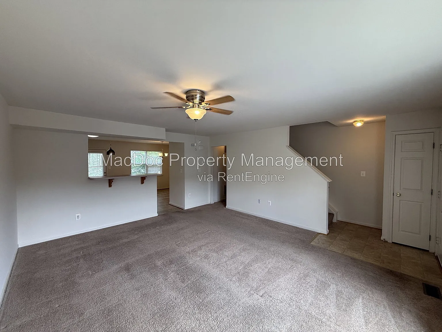 3 bed, 4.0 bath, 1972 sqft, $2,245 — Photo 3