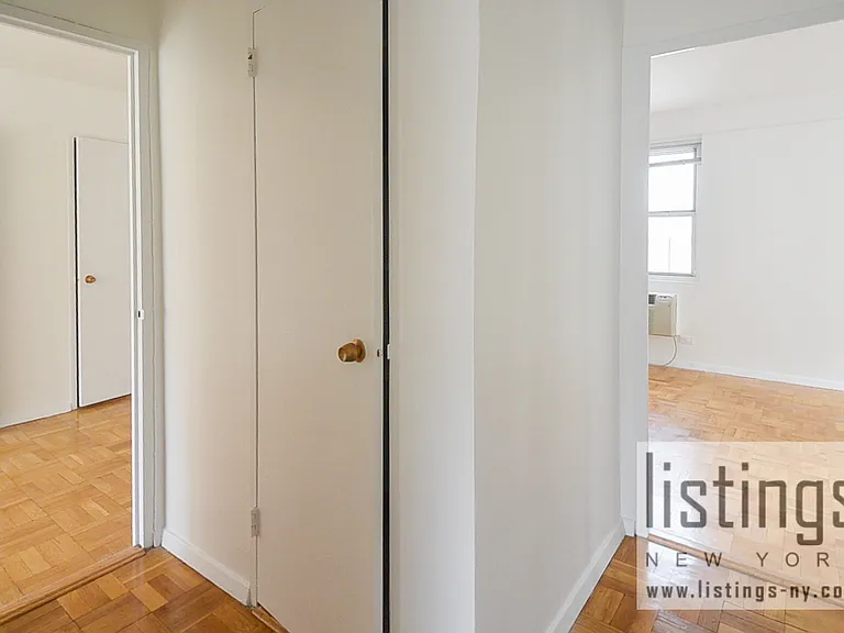 79 W 12th St #7A — Photo 9
