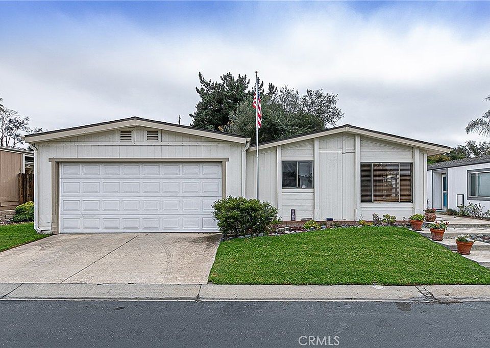 1st image of 3876 Cherry Ave