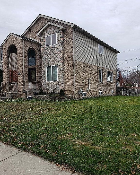 2nd image of 7617 Mead St