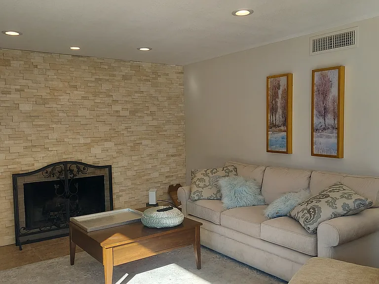459 E Marigold Ln — Photo 12