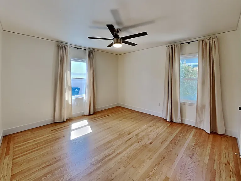 1866 Bidwell Way — Photo 27