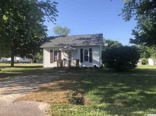 203 E South St, Mt Sterling, IL 62353