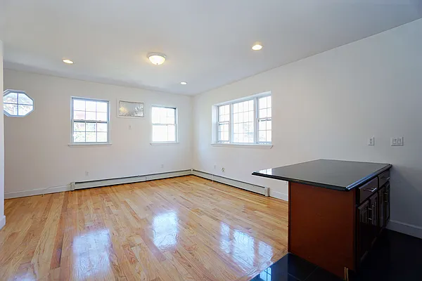 Rented by Compass | media 16