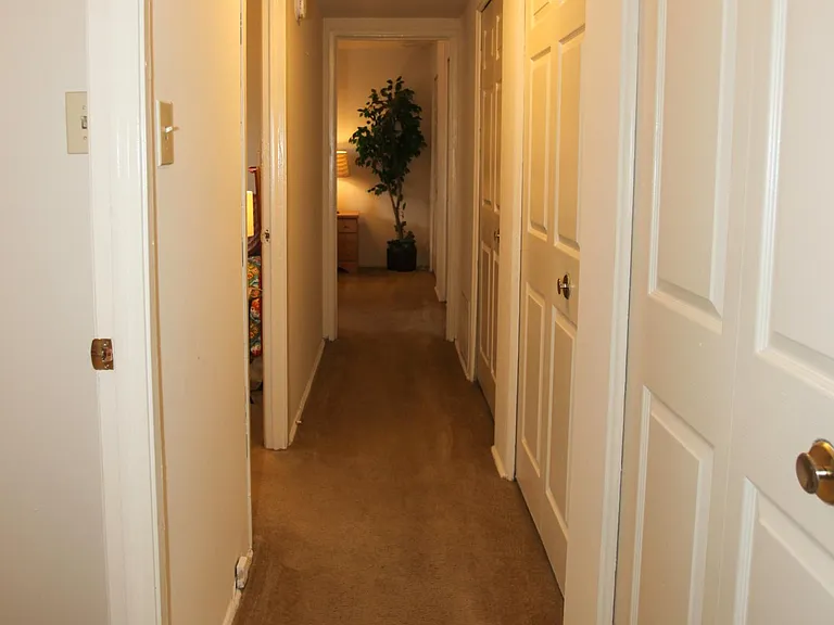 Parkside Gardens Apartments and Townhouses — Photo 49