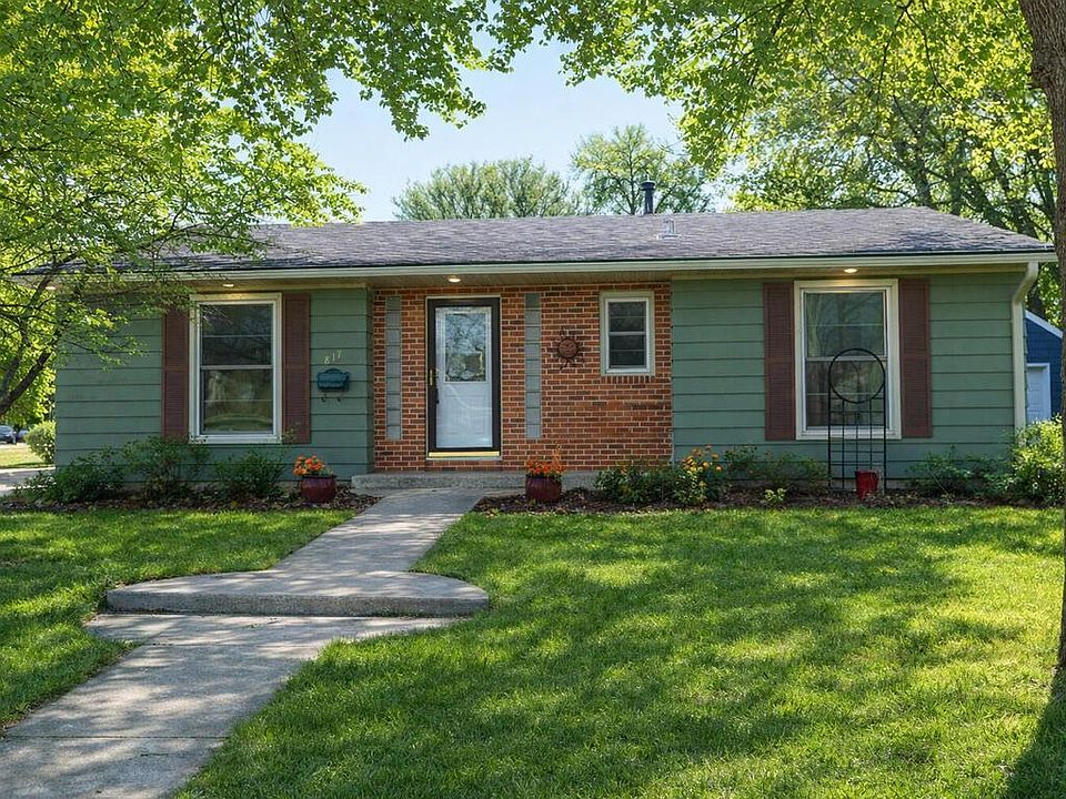 1st image of 817 Harriet Ave