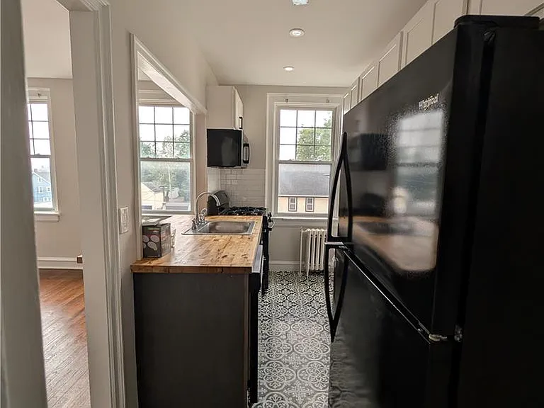 1458 Northampton St #8 — Photo 2